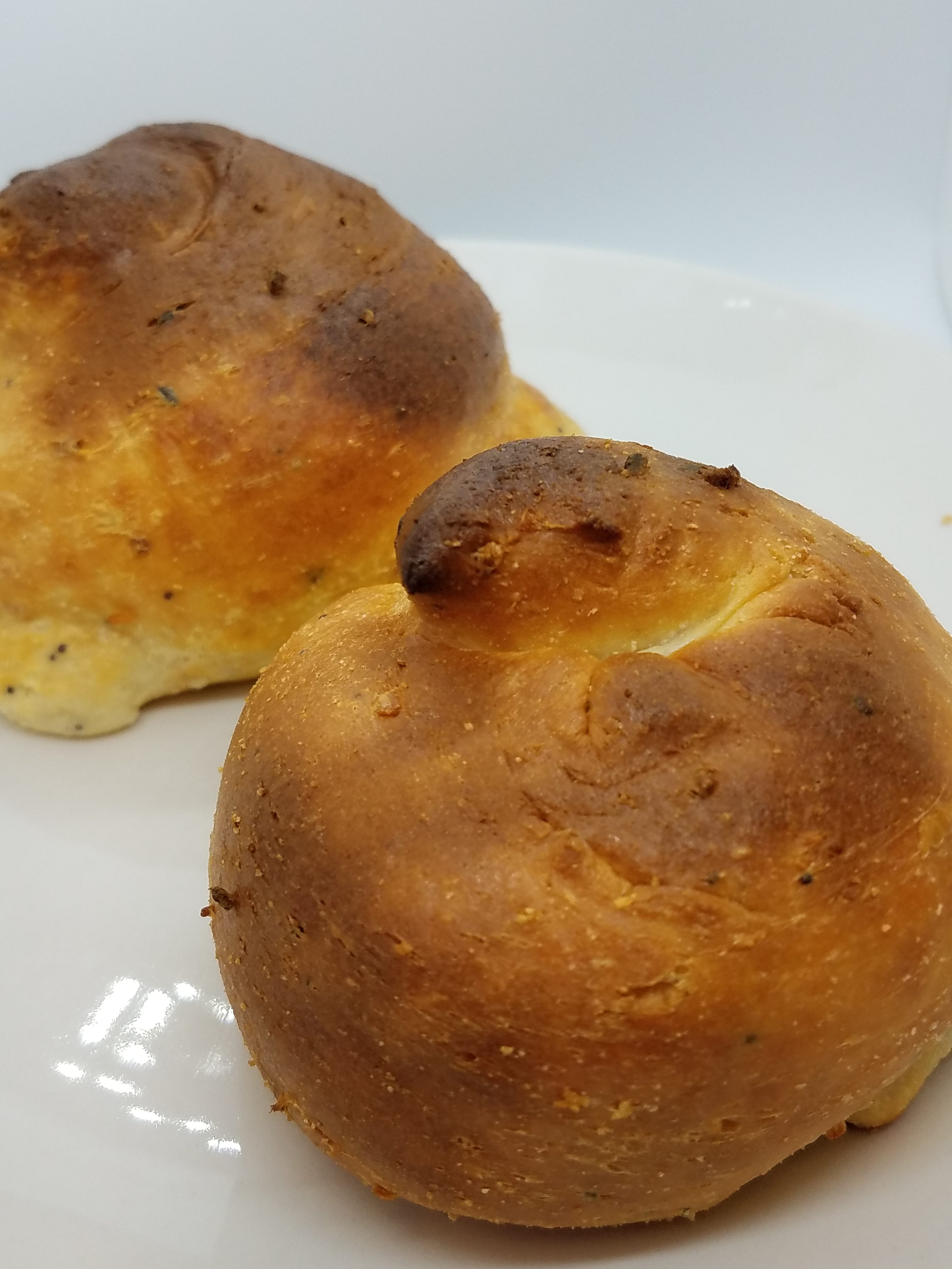 A delicious bagel sandwich that is completely keto friendly! I love bagels and this recipe is delicious!